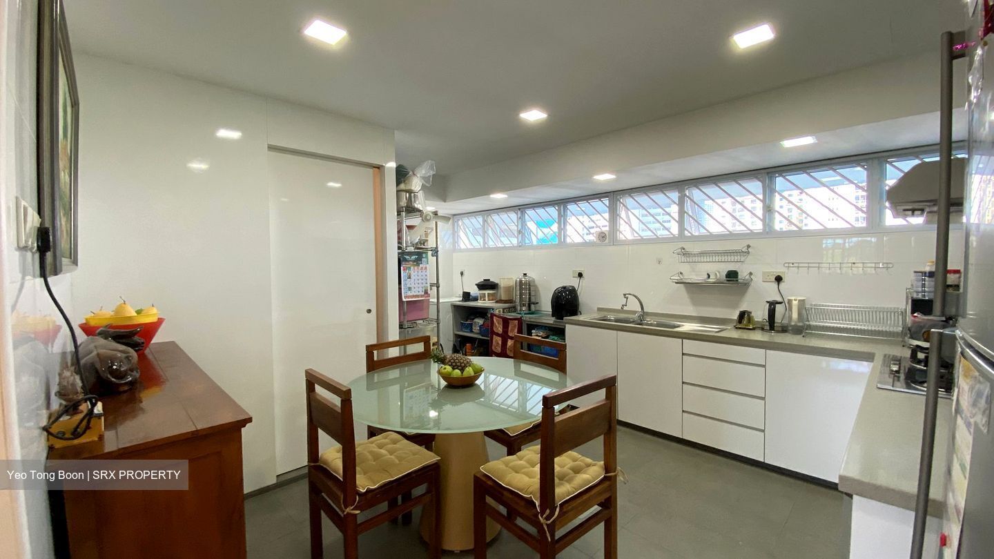 Queensway Tower / Queensway Shopping Centre (D3), Apartment #543092831
